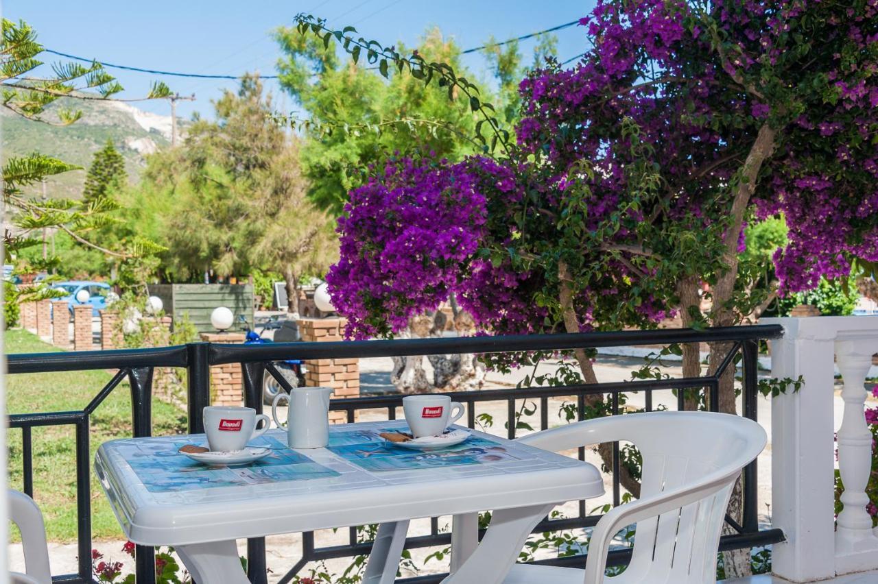 Costas Hotel Kalamákion Dış mekan fotoğraf
