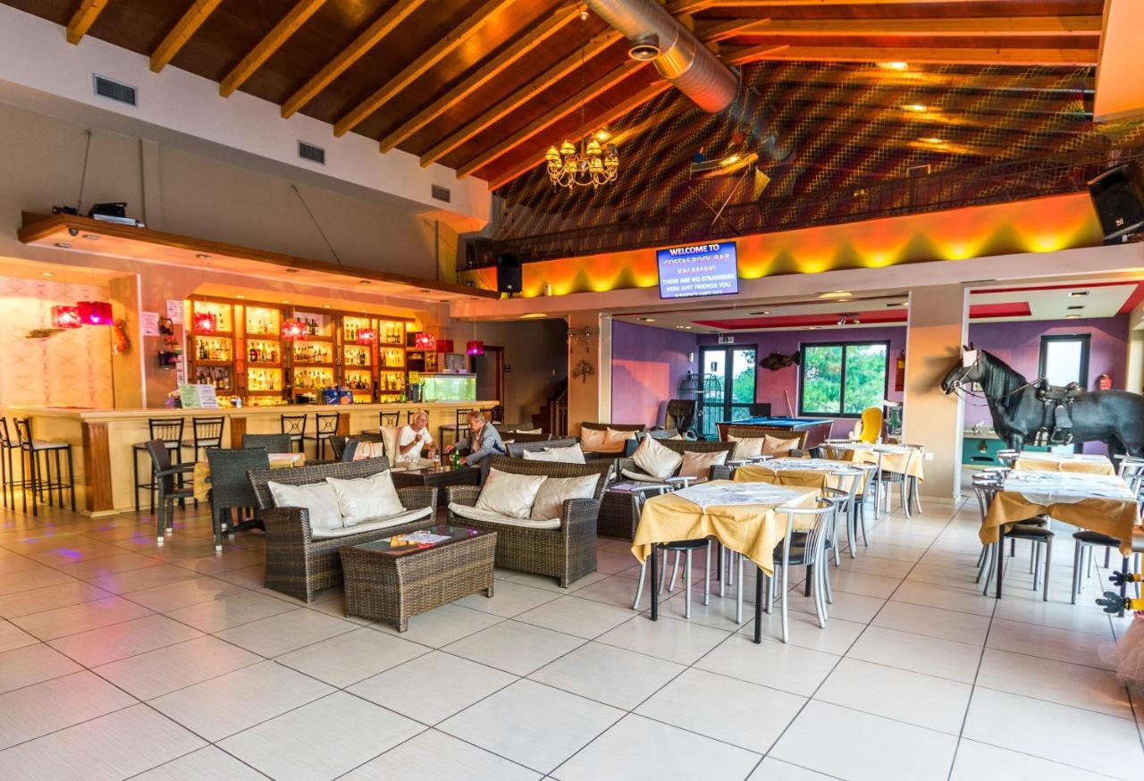 Costas Hotel Kalamákion Dış mekan fotoğraf