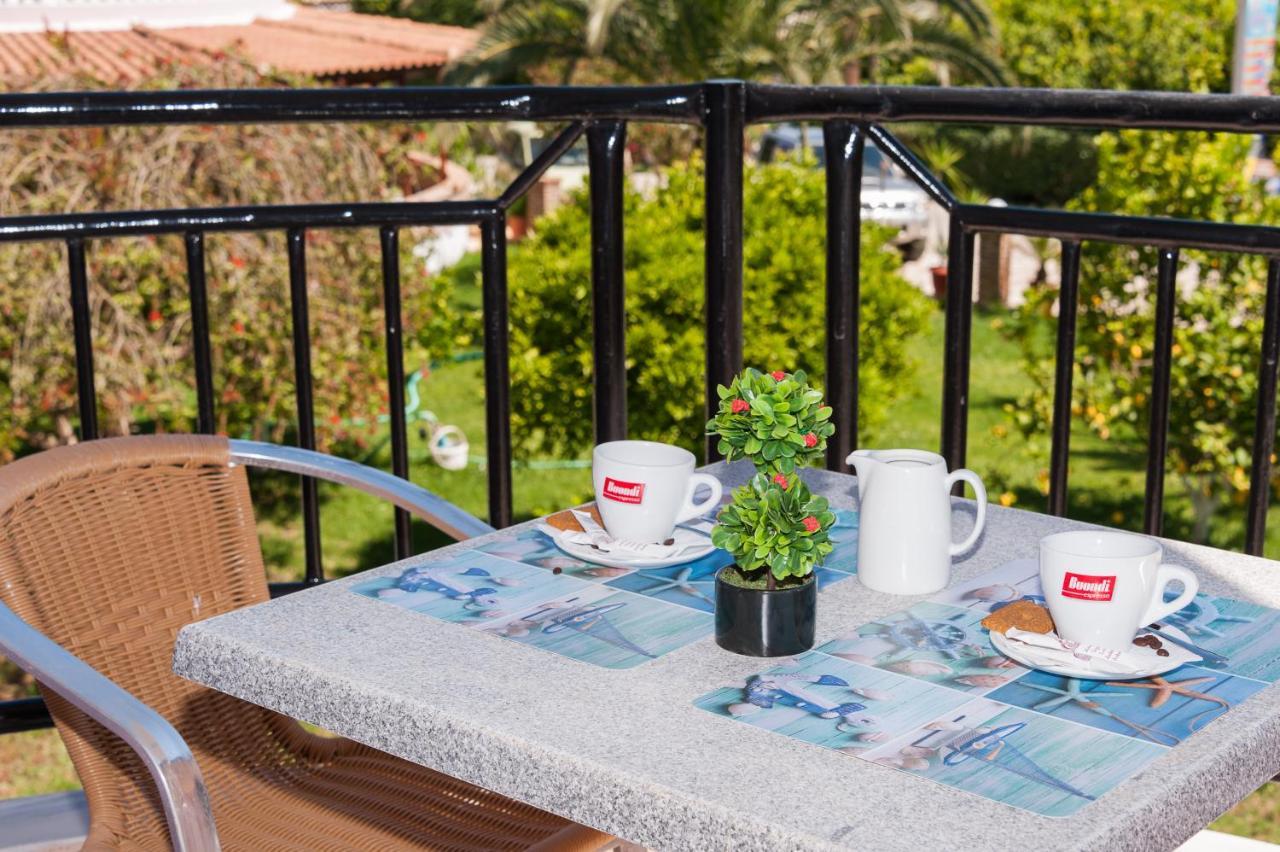 Costas Hotel Kalamákion Dış mekan fotoğraf